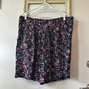 VINTAGE | Rayon Micro Floral Print Shorts